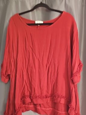 Umgee Frayed Hem & Sleeve Burgandy Tunic